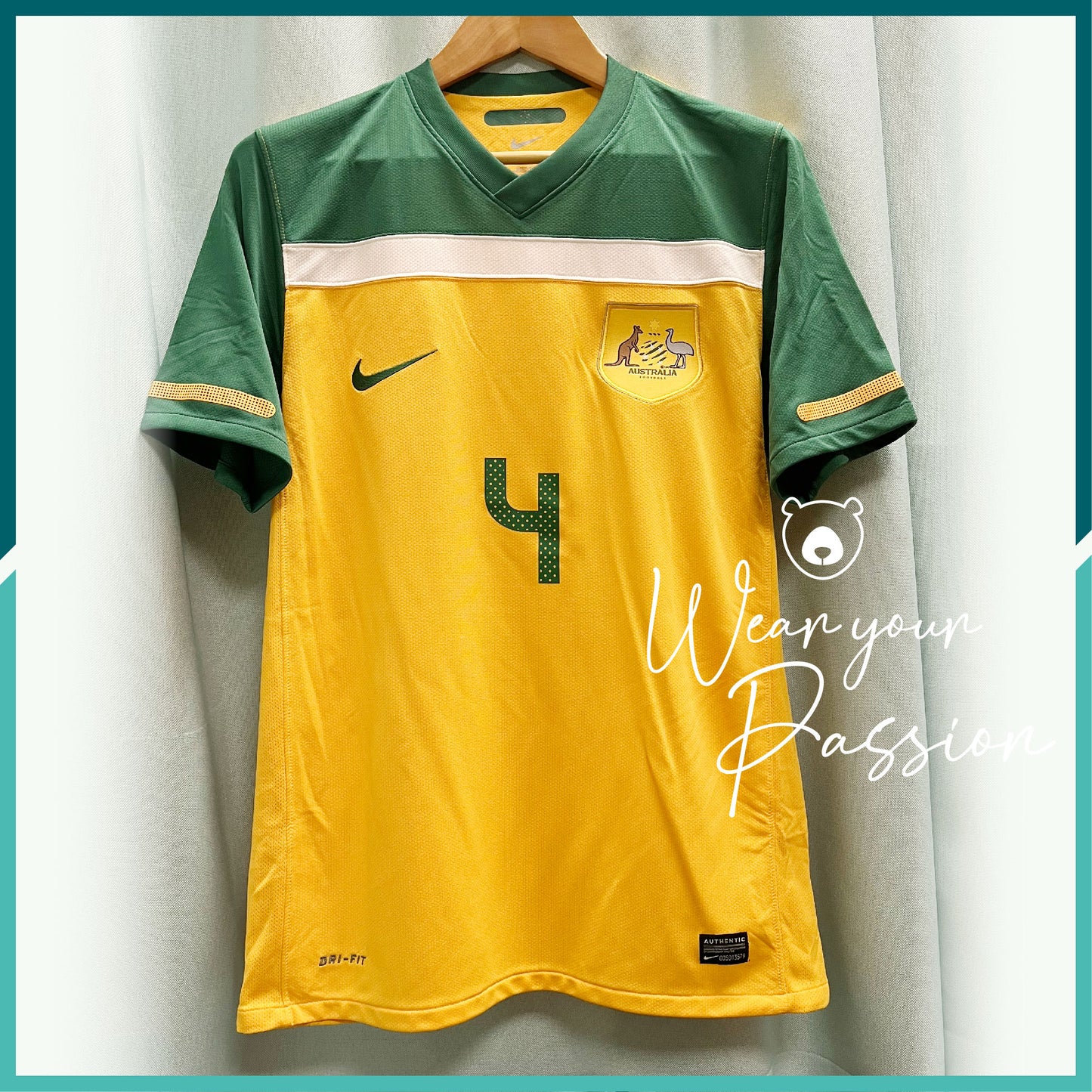 (Nameset Included) 2010-11 Australia Home Jersey