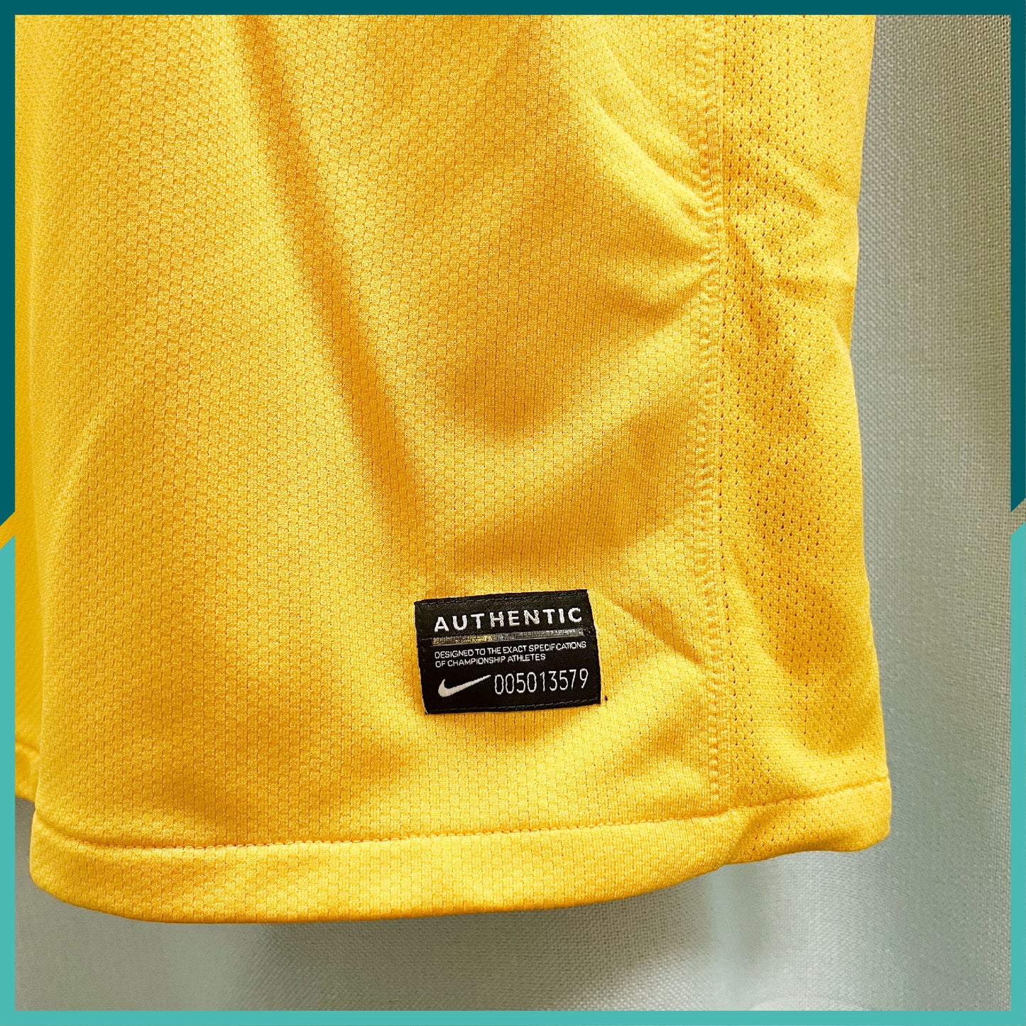 (Nameset Included) 2010-11 Australia Home Jersey