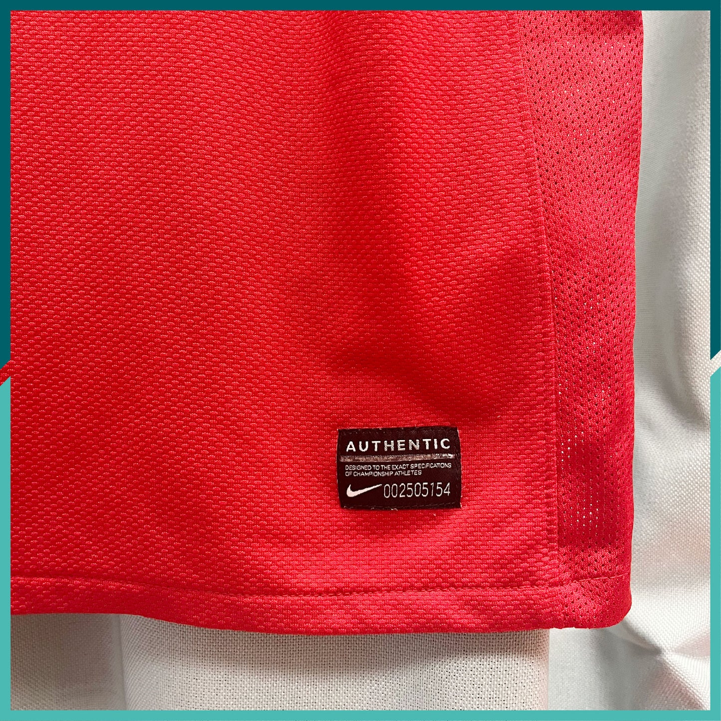 (Nameset Included) 2010-11 Portugal Home Jersey