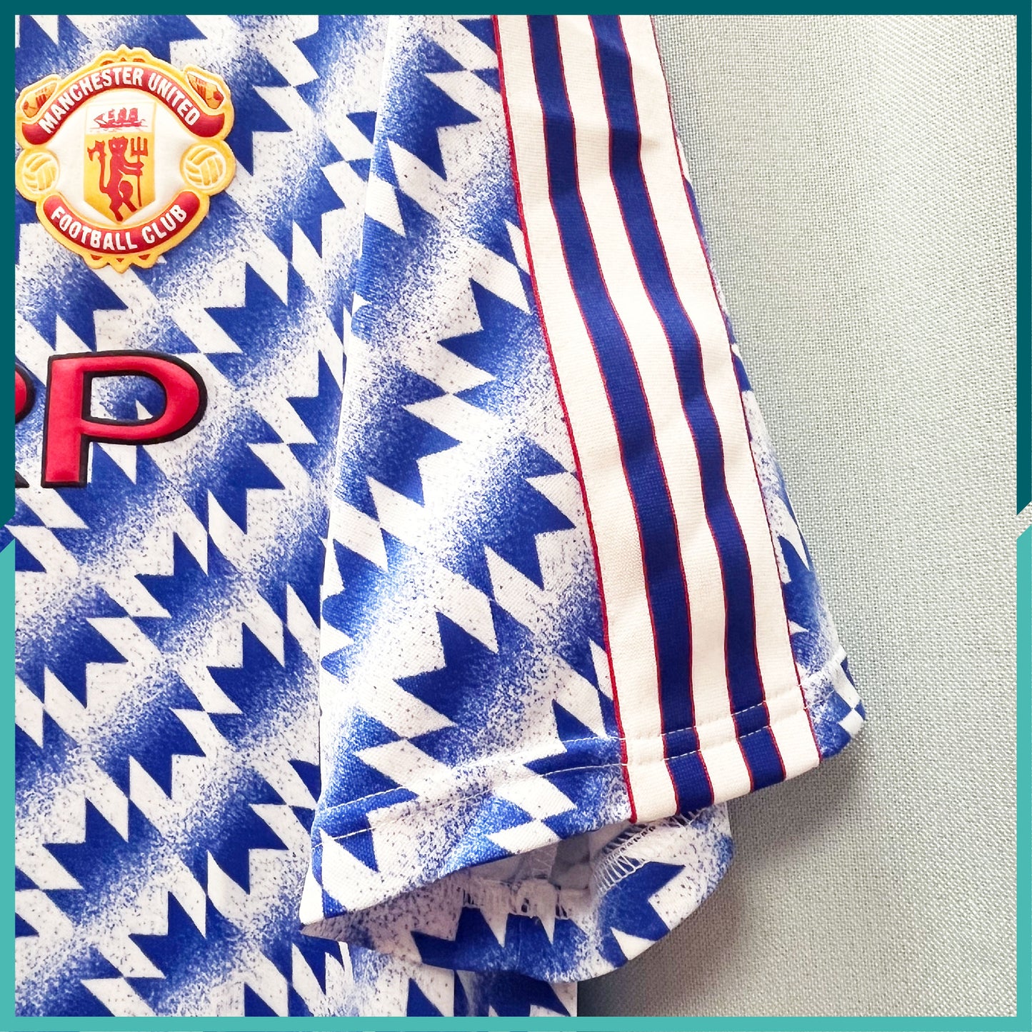 (Nameset & Patches Included) 1992 Manchester United Official Retro Away Jersey