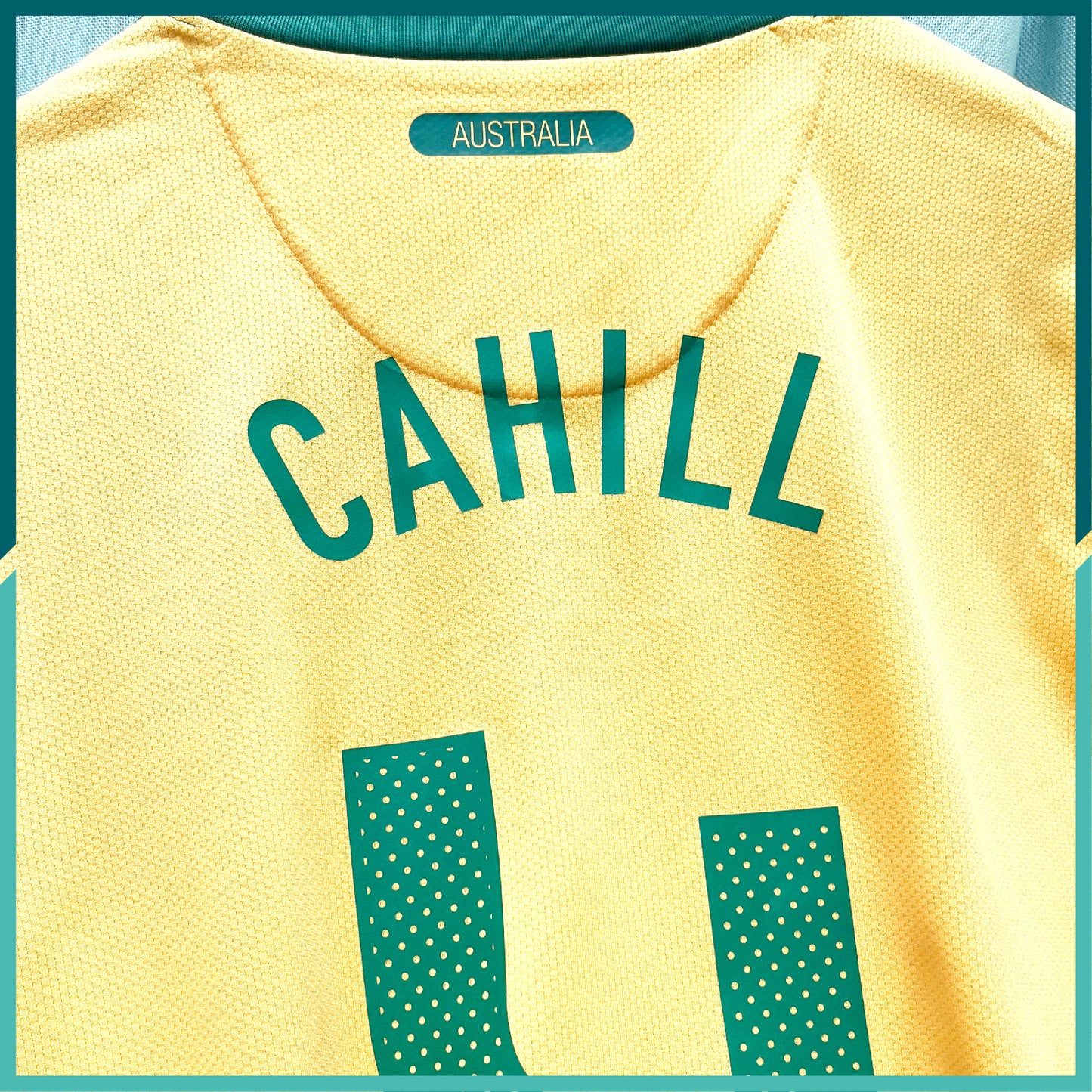 (Nameset Included) 2010-11 Australia Home Jersey