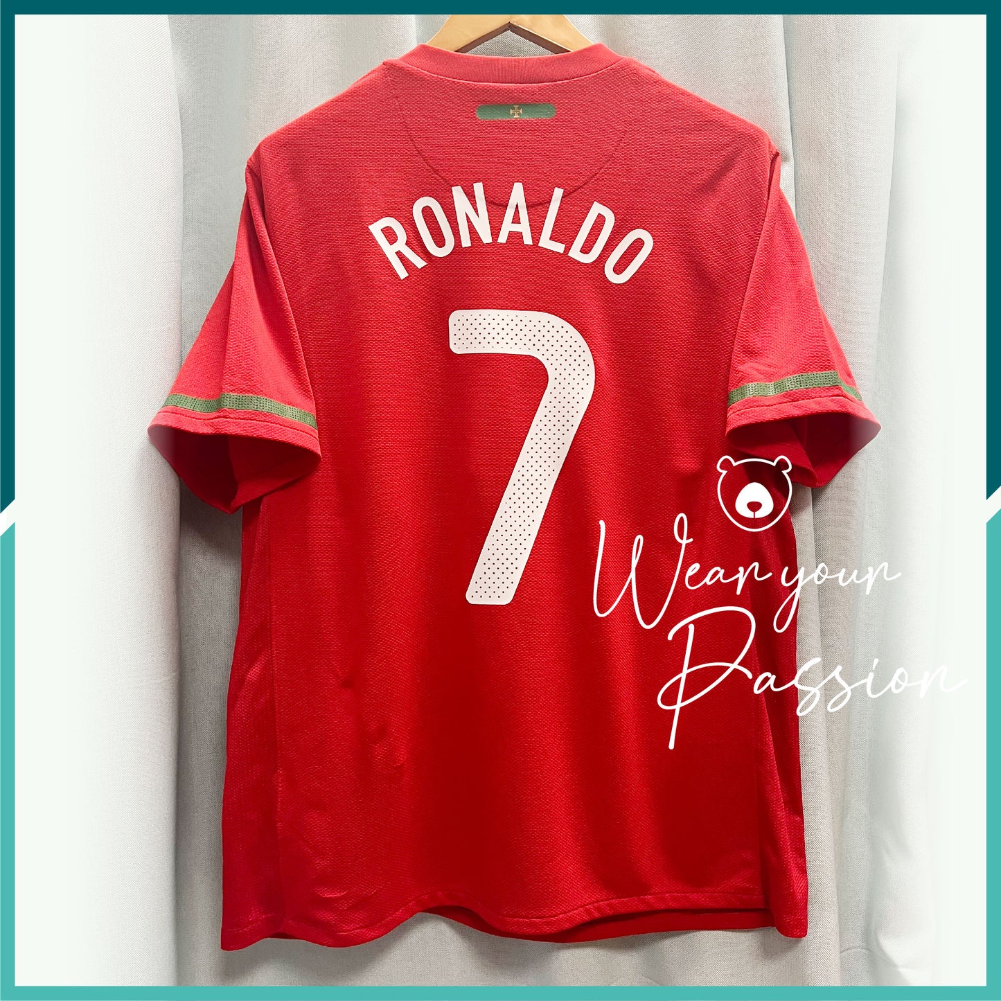 (Nameset Included) 2010-11 Portugal Home Jersey