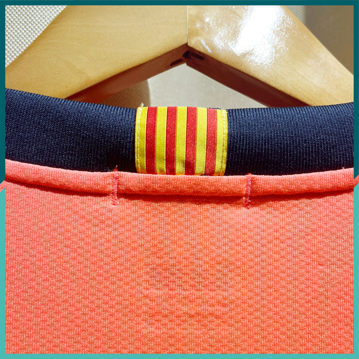 (Patches Included) 2009-11 Barcelona Away Jersey
