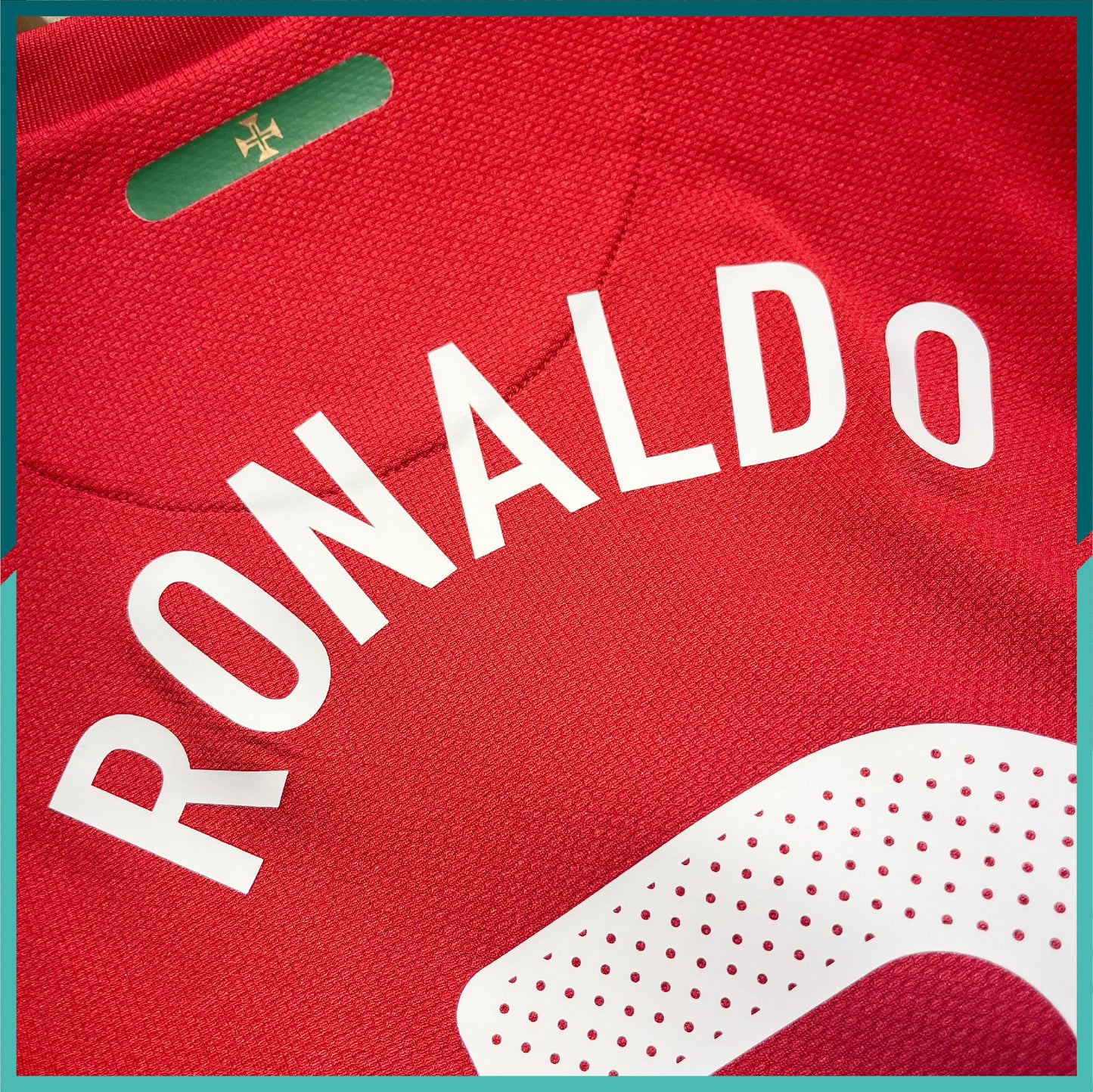 (Nameset Included) 2010-11 Portugal Home Jersey
