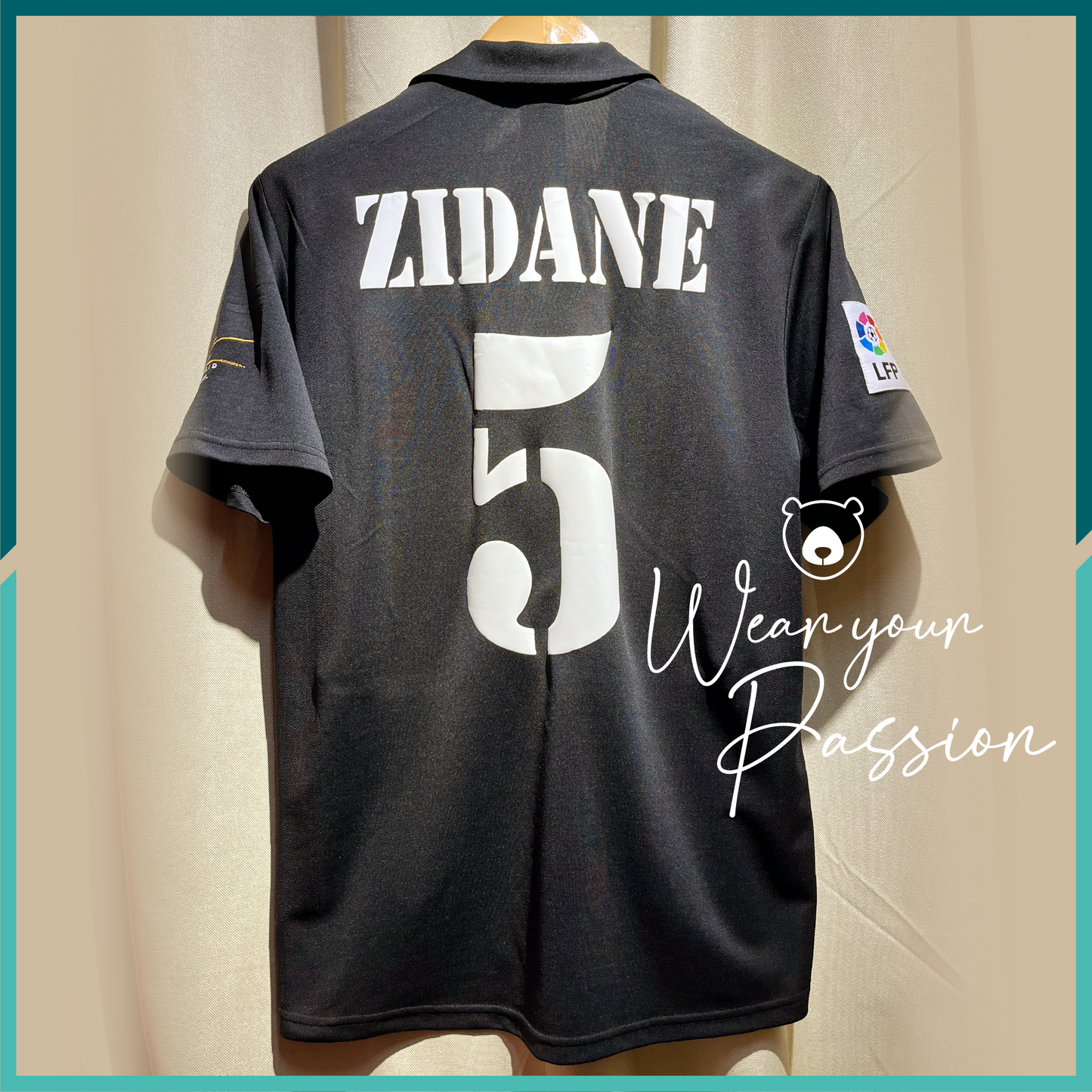 (Nameset Included) 2001 Real Madrid Away Jersey