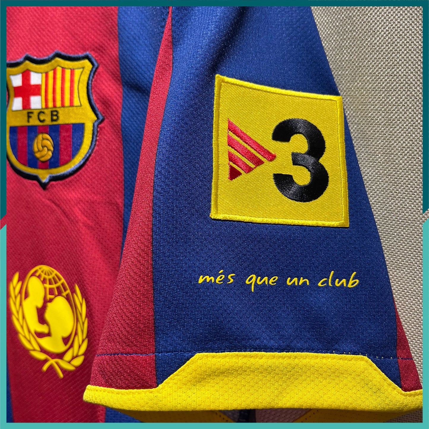 (Nameset & Patches Included) 2010-11 Barcelona Home Jersey