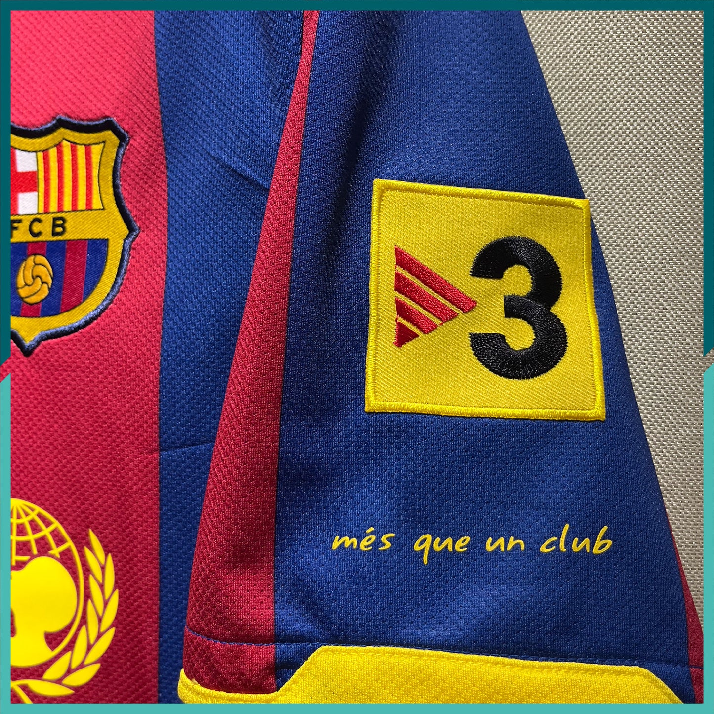 (Nameset & Patches Included) 2010-11 Barcelona Home Jersey