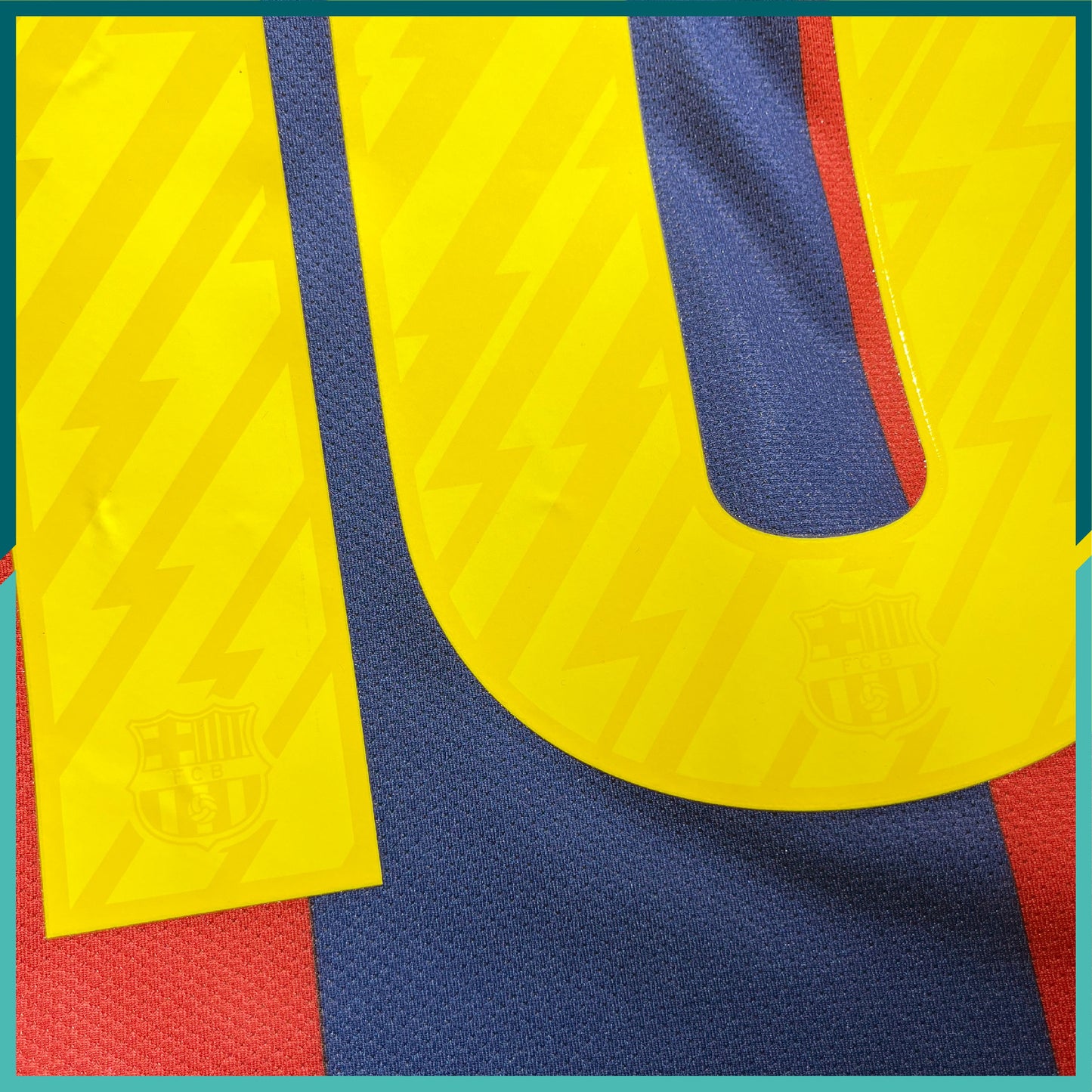 (Nameset & Patches Included) 2010-11 Barcelona Home Jersey