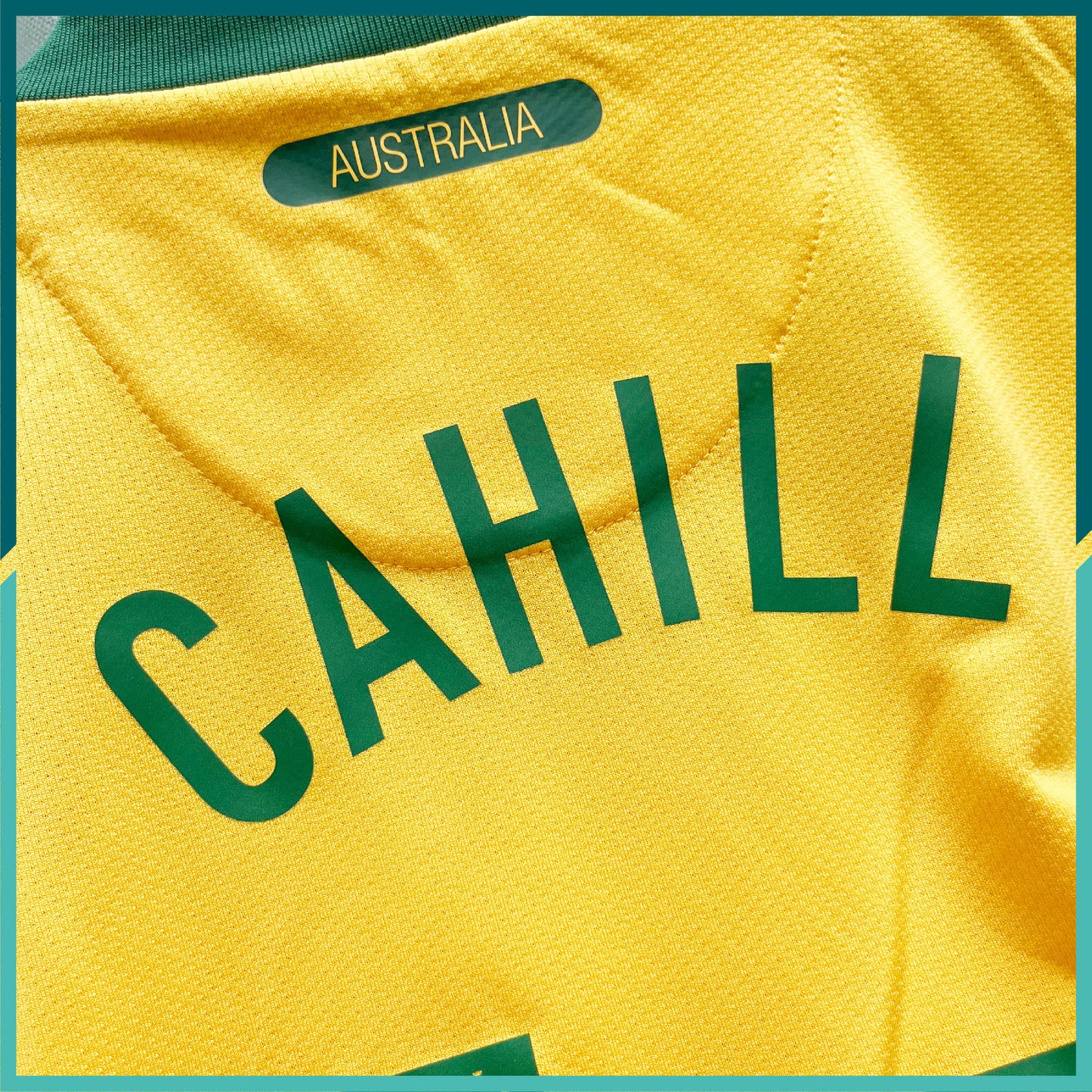 (Nameset Included) 2010-11 Australia Home Jersey
