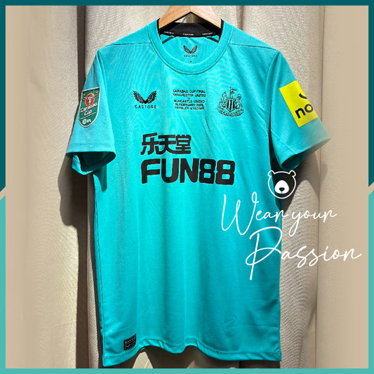 [Nameset & Patch Included] 2022-23 Newcastle United GK Jersey (Carabao Cup Final Version)