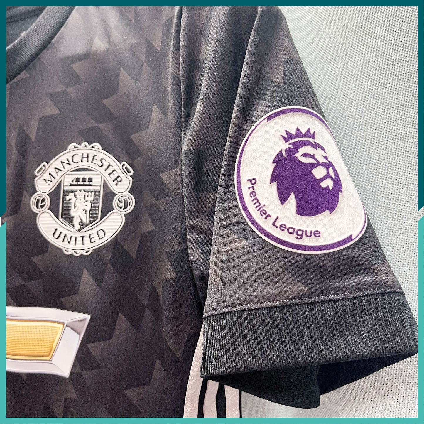 (Nameset, Patches Included) Player Issue 2017-18 Manchester United Away Jersey
