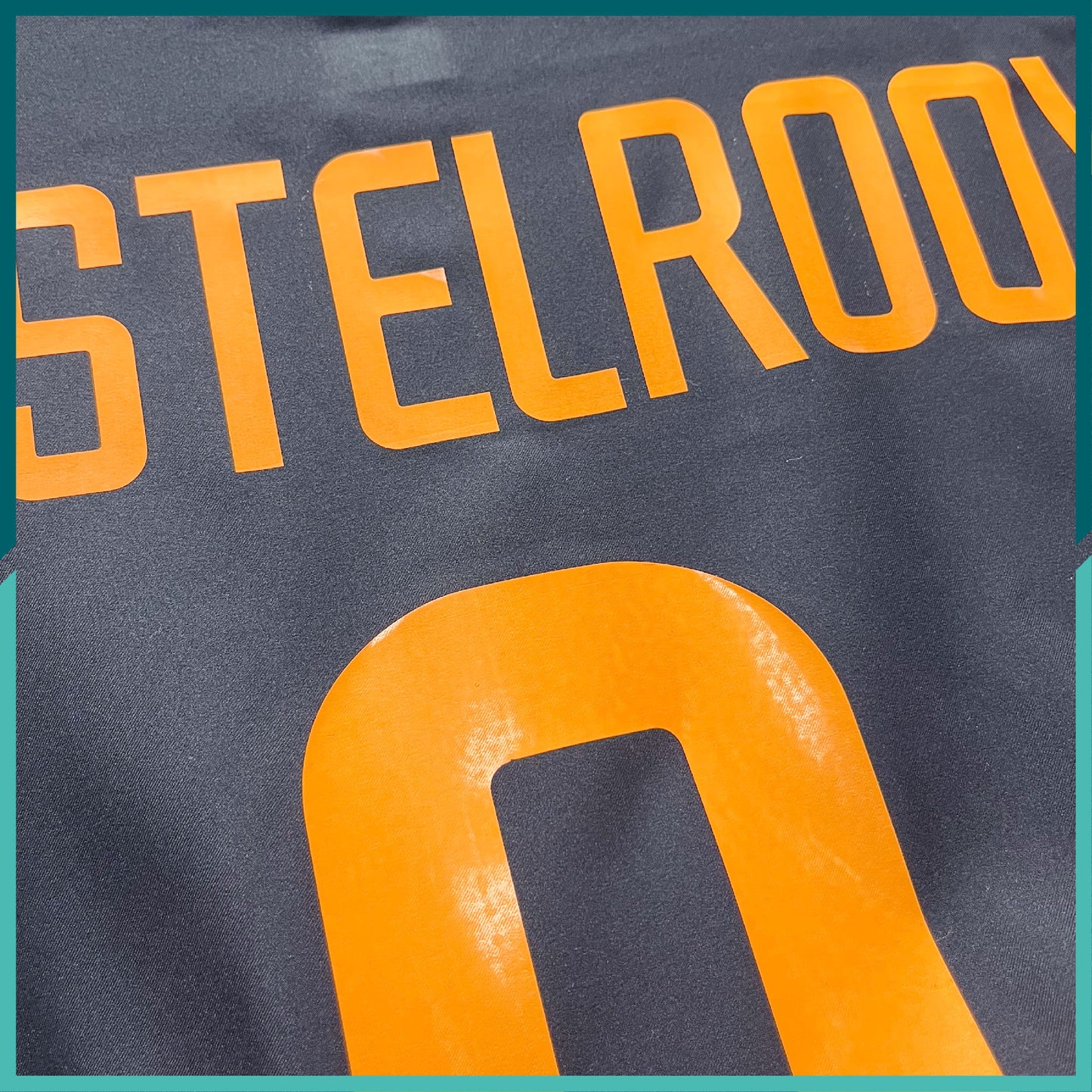 (Nameset Included) 2002-03 Netherlands Away Jersey
