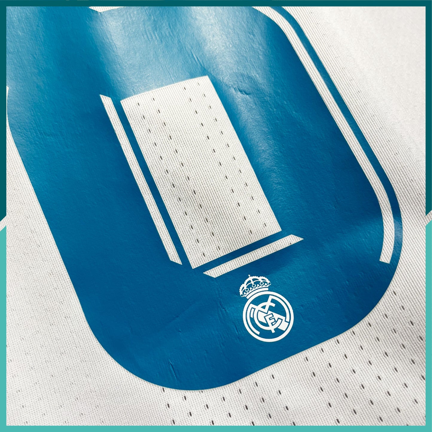 (Nameset & Patches Included) 2017-18 Real Madrid Home Jersey (UEFA Champions League Final Version)