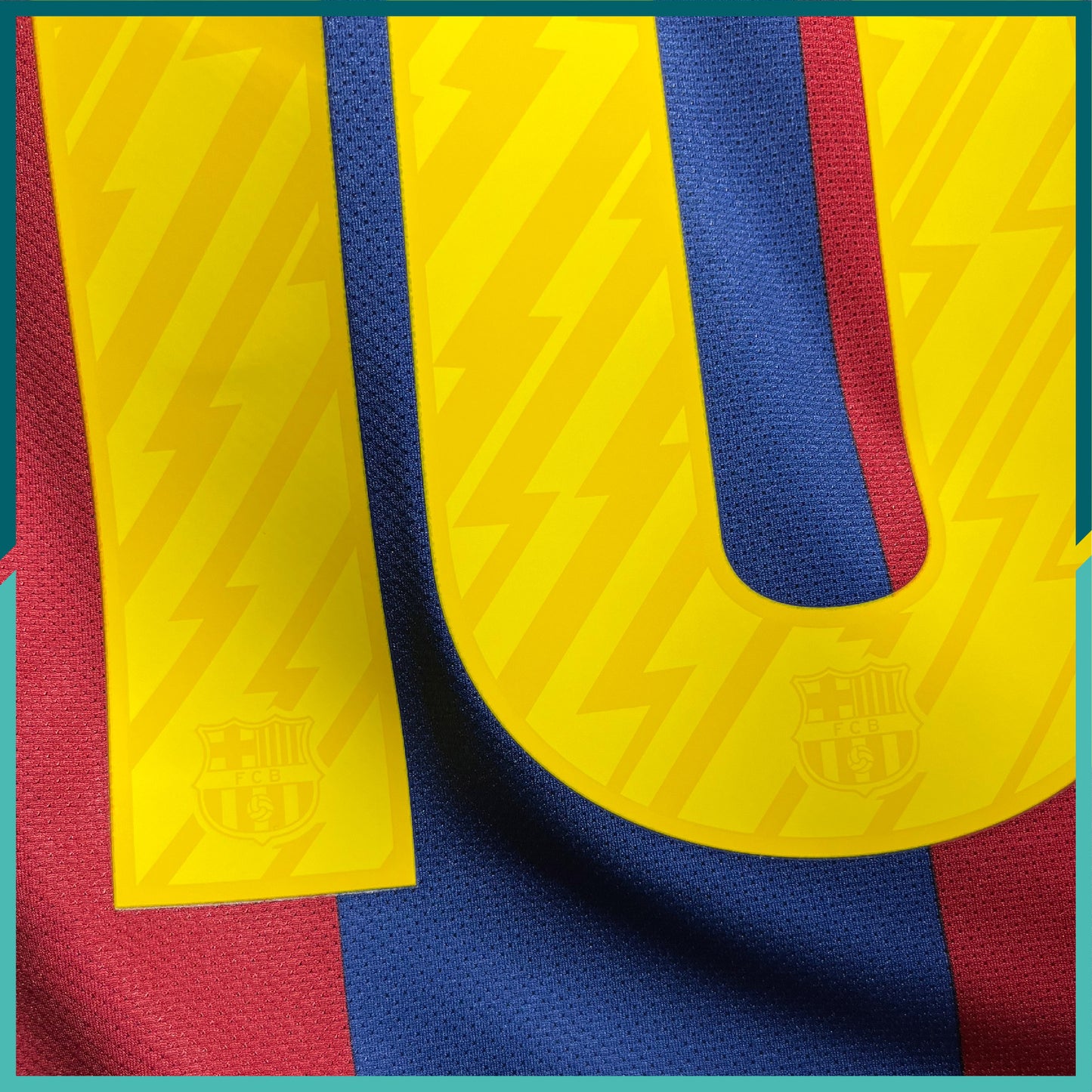 [連熨字、臂章] 2010-11 巴塞隆拿主場球衣