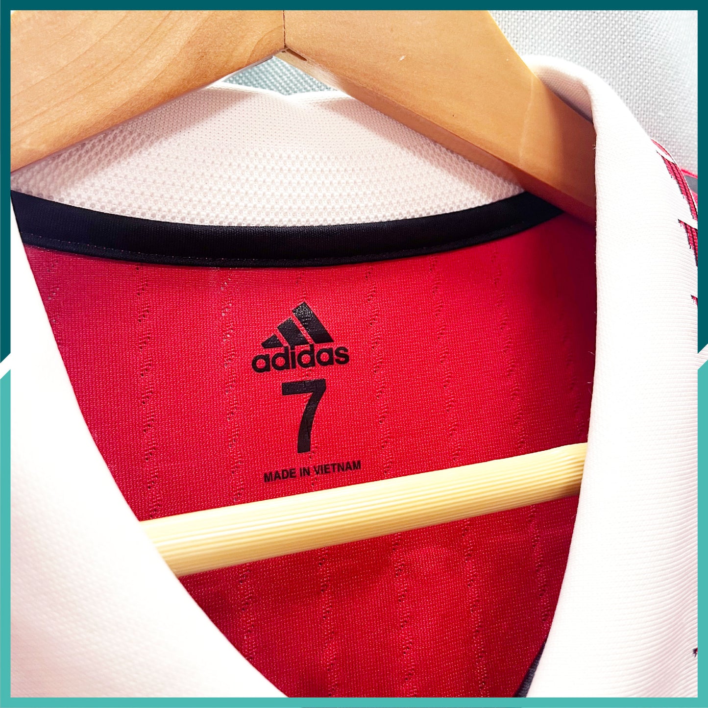 [連熨字、臂章、對賽日期] Player Issue 2022-23 曼聯主場球衣（英格蘭聯賽盃決賽版本）